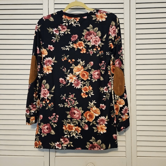 Acting Pro top NWT - Picture 7 of 8